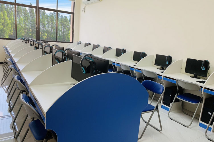 广州华兴教育港澳台学校校区环境