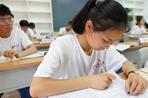 河南强势教育校区环境