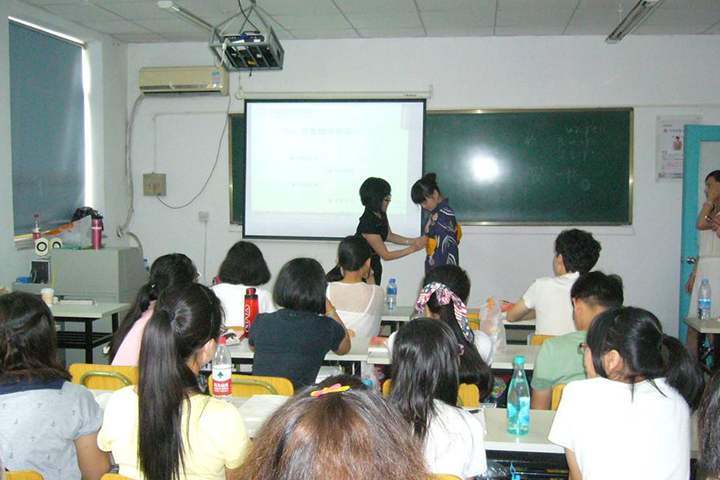 天津翻译学院校区环境