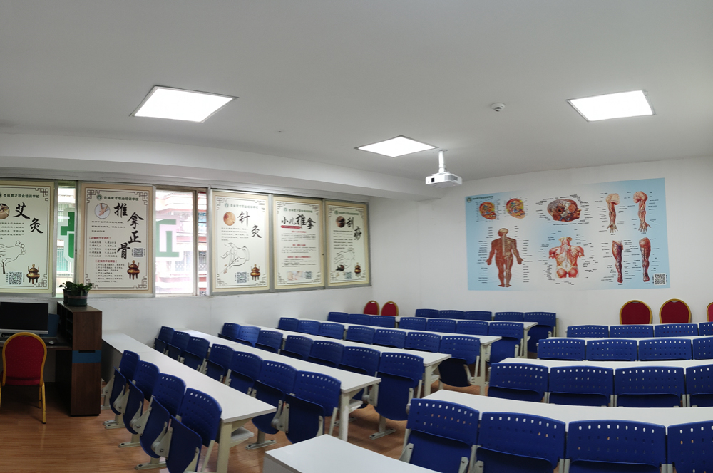 贵州源安康中医学府校区环境