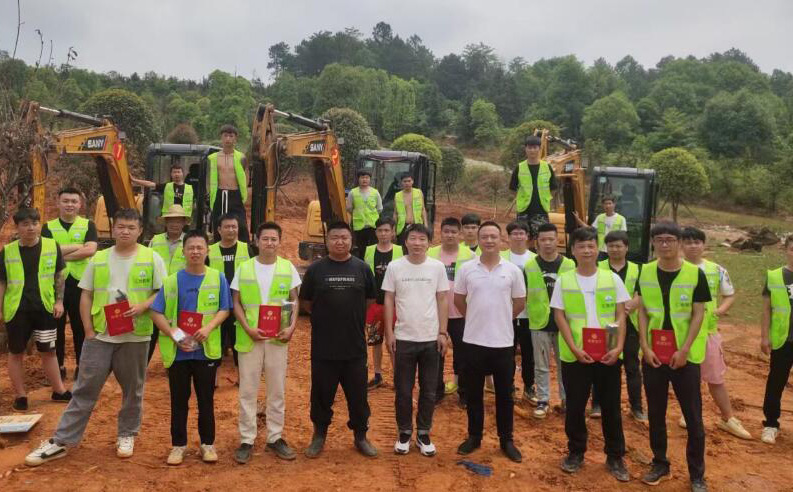 长沙汇雅挖机叉车培训学校校区环境