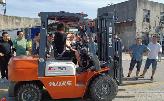 长沙汇雅挖机叉车培训学校校区环境