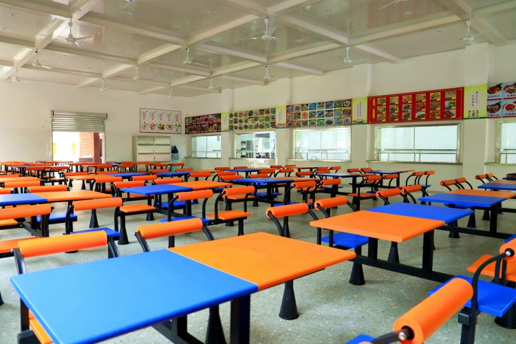 重庆叛逆管教学校食堂