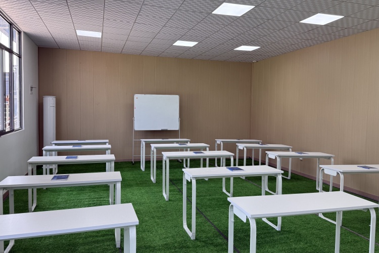 西安城翼讯无人机教室