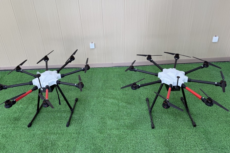 西安城翼讯无人机机器