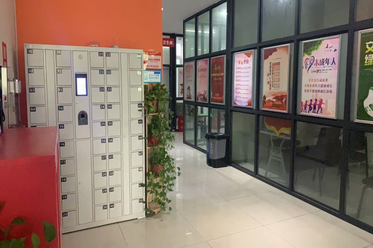 洛阳彩虹教育储存柜