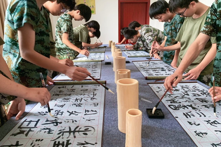 湖北金帆国际心理教育文化礼仪课