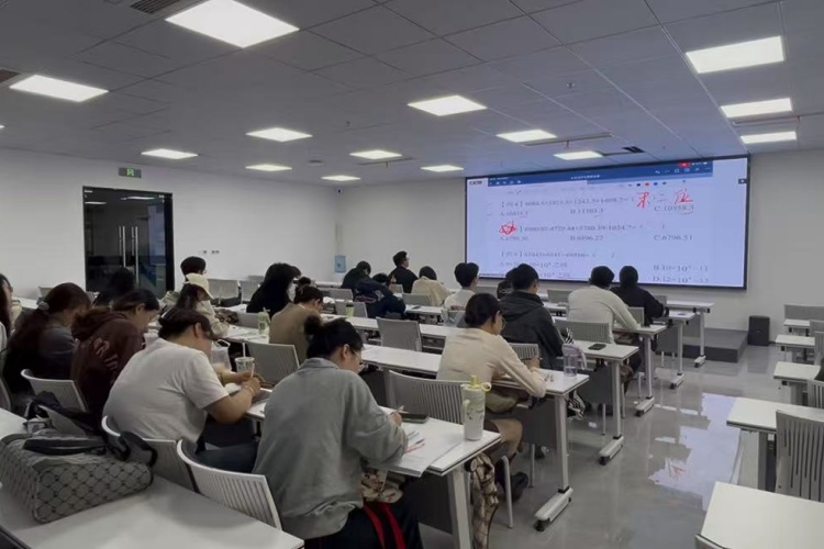 南京状元兔公考