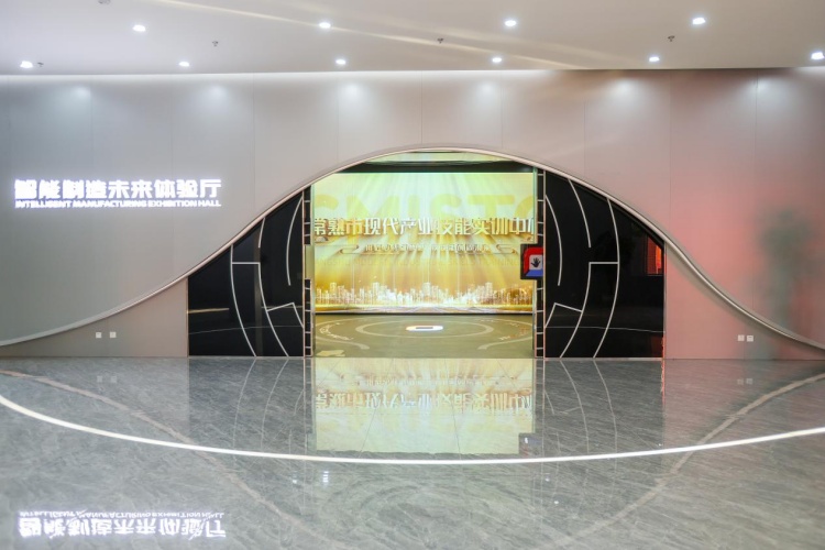 苏州富纳职业学校