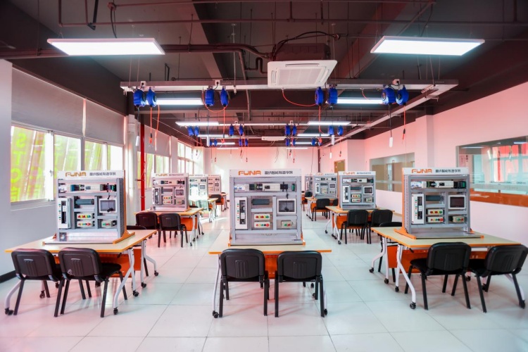 苏州富纳职业学校