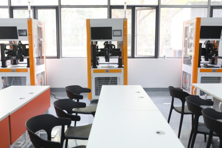 苏州富纳职业学校