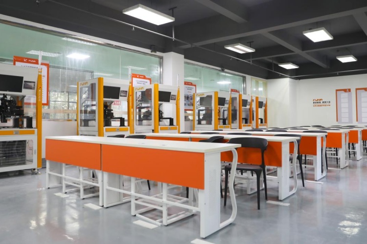 苏州富纳职业学校