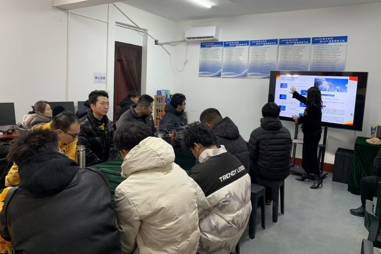 山西迅鹰通航无人机