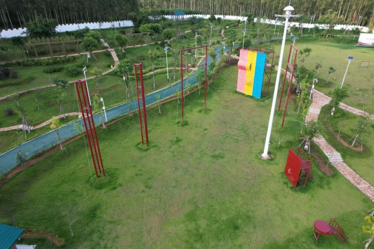 广东黄埔军狼青少年训练基地