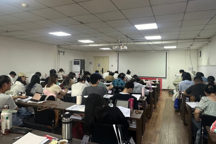 云南政通公考