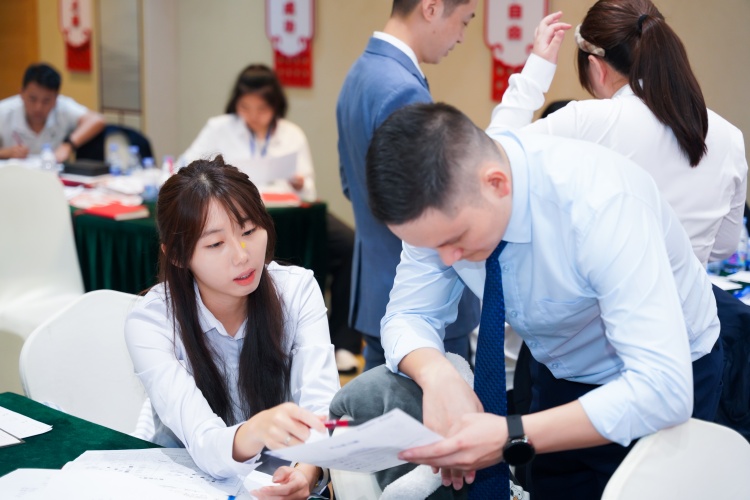 五福家庭素质教育