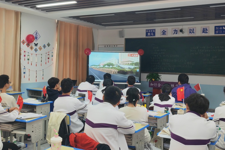 昆明经专高补学校