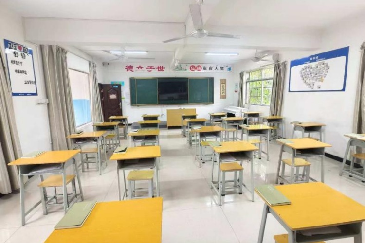 春风心社素质教育