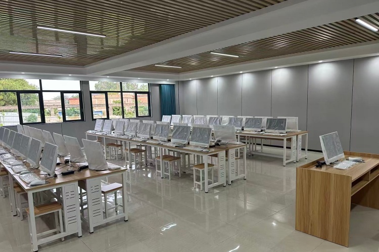 佛山市华厦技工学校