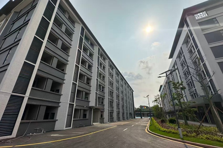 佛山市华厦技工学校