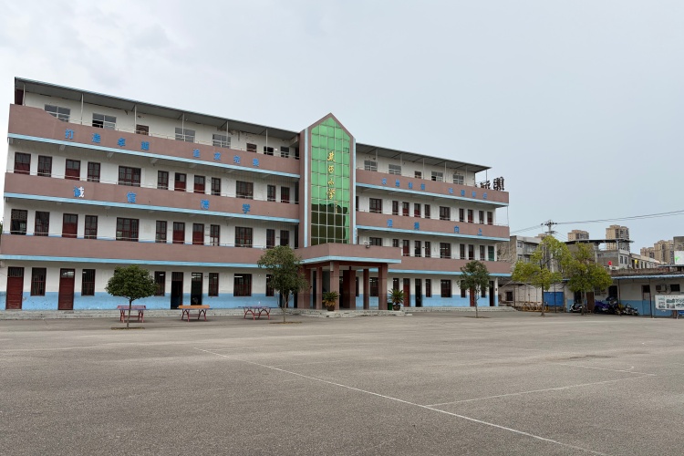 湖北龙腾教育
