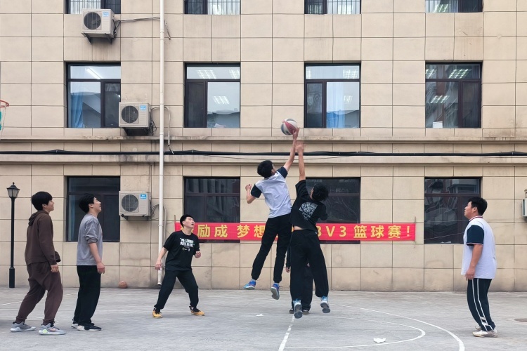 沈阳新励成高考培训学校