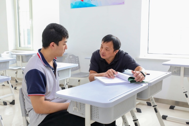 沈阳新励成高考培训学校